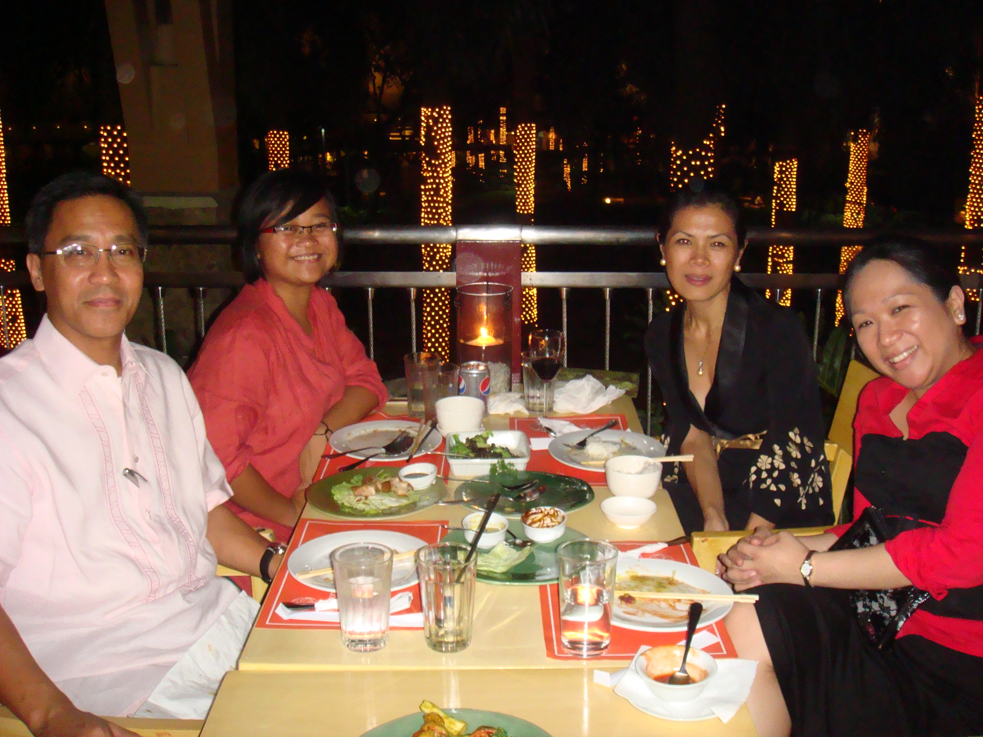 Theary Seng having dinner AIM Associate Dean Mike Luz, his daughter Bunny and assistant lawyer Daisy Gabriel at posh Makati, 18 Feb. 2010 Theary Seng having dinner with AIM Associate Dean Mike Luz, his daughter Bunny and his assistant lawyer Daisy Gabriel at a posh shopping center in Makati after the talk at AIM, 18 Feb. 2010