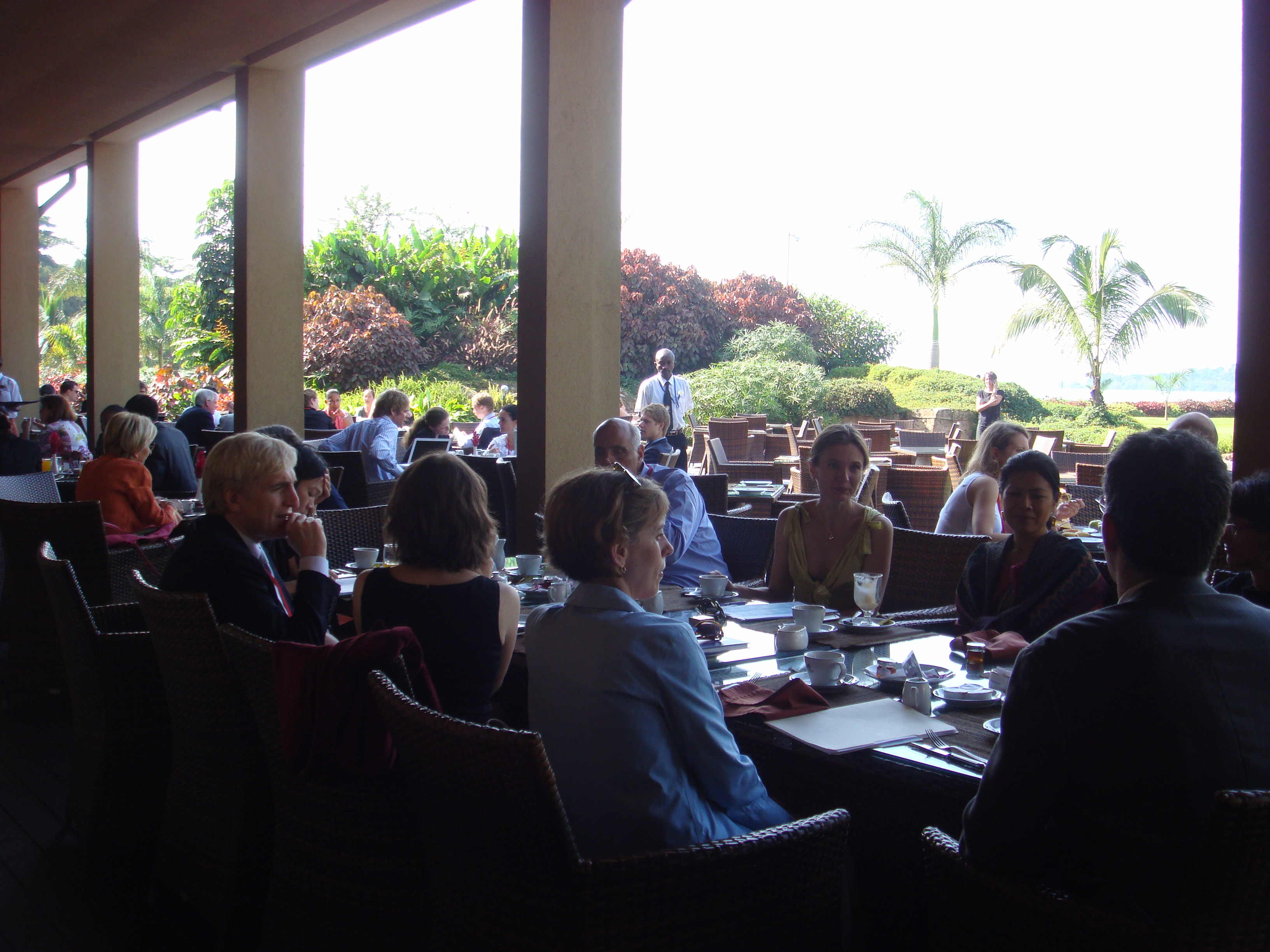 David Tolbert and Tracey Gurd leading the breakfast meeting to prepare for the Outreach Panel with David Cohen, Theary Seng, Eric Stover, Phuong and Patrick Vinck (Uganda, 1 June 2010)