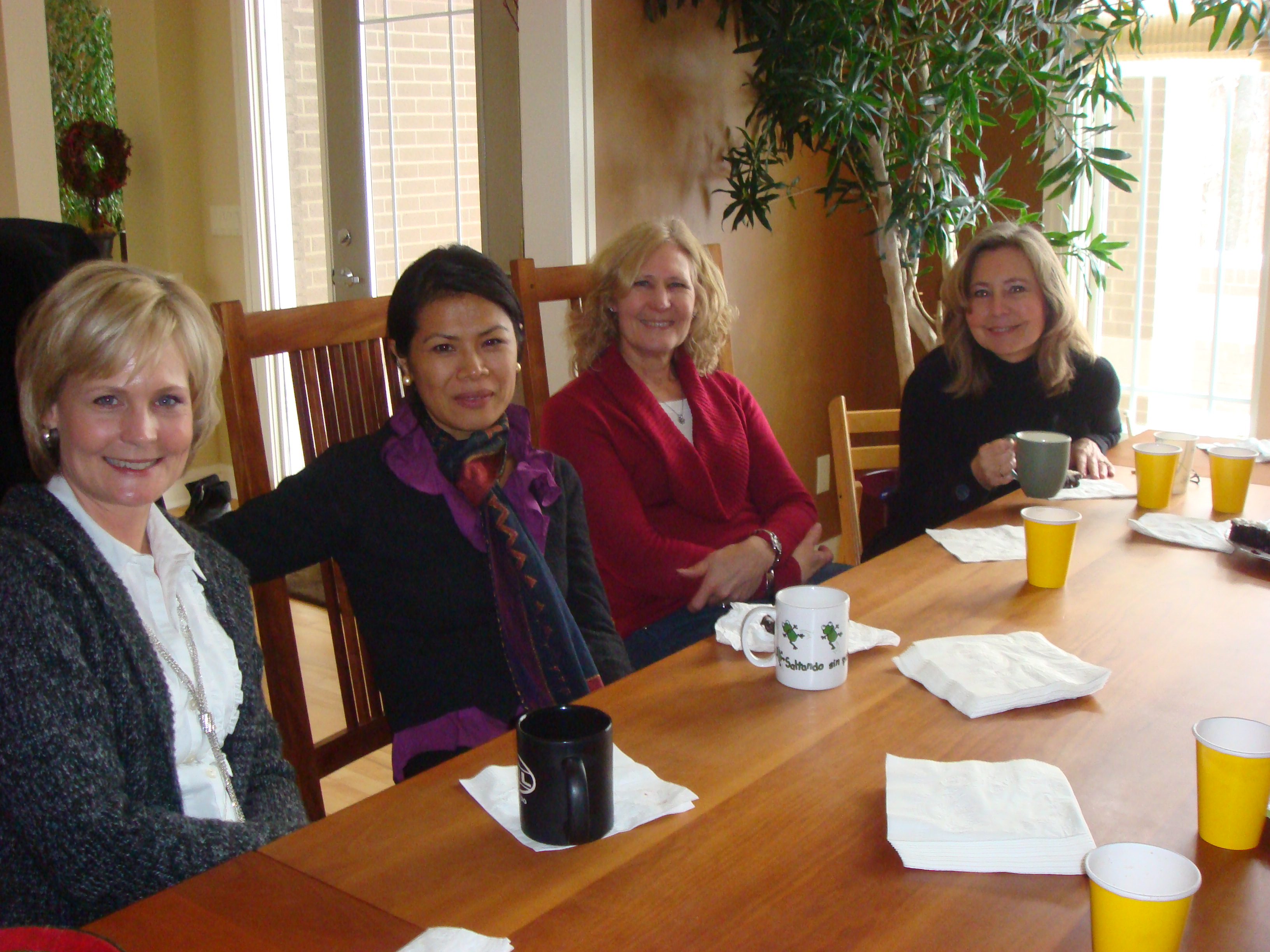 Theary Seng with Boelkins daughters, 9 Jan. 2011