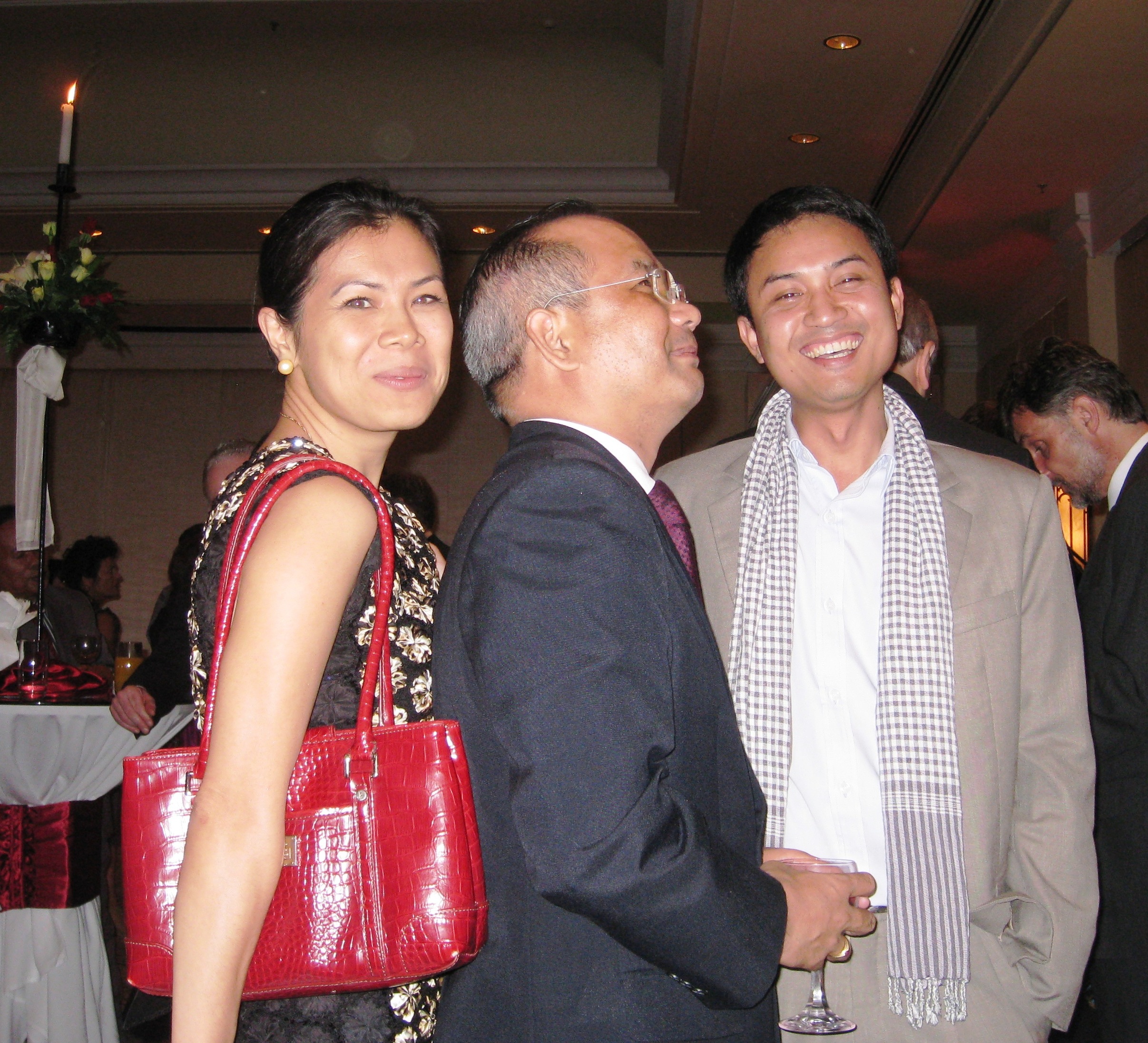 Theary Seng, Bunleng Men, Phloeung Prim in his krama (30 June 2010)