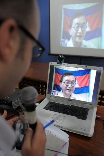 Sam Rainsy as seen during video conference, AFP 24 Sept. 2010