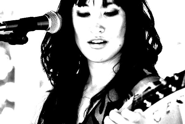 Singer Laura Mam, 2009
