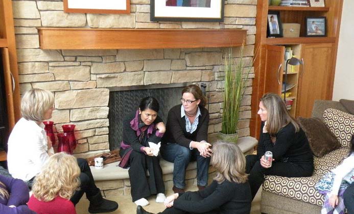 Theary Seng with Boelkins daughters, 9 Jan. 2011