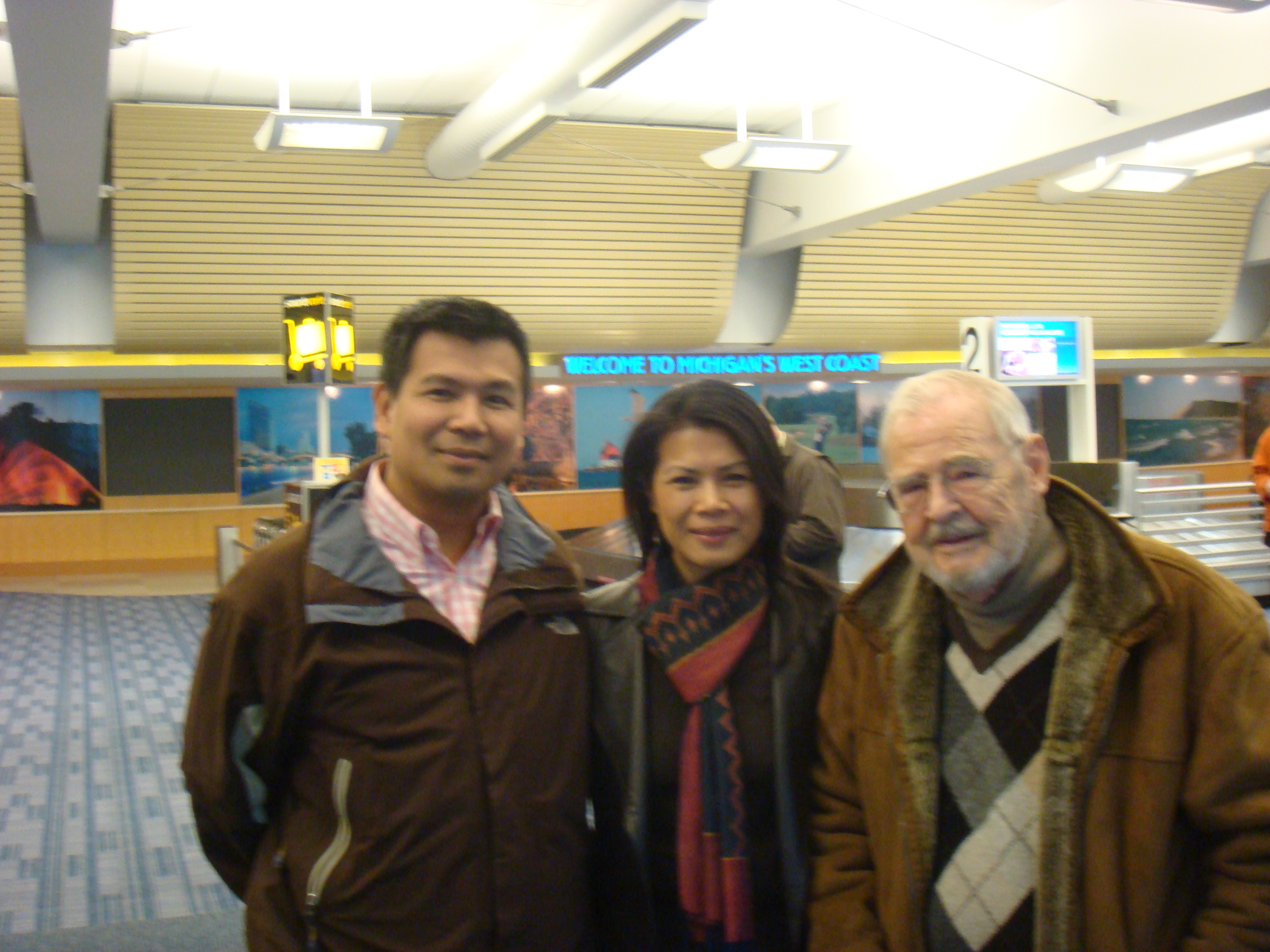 Theary Seng, Sina Seng, Wally Boelkins (Grand Rapids, 6 Jan. 2011)