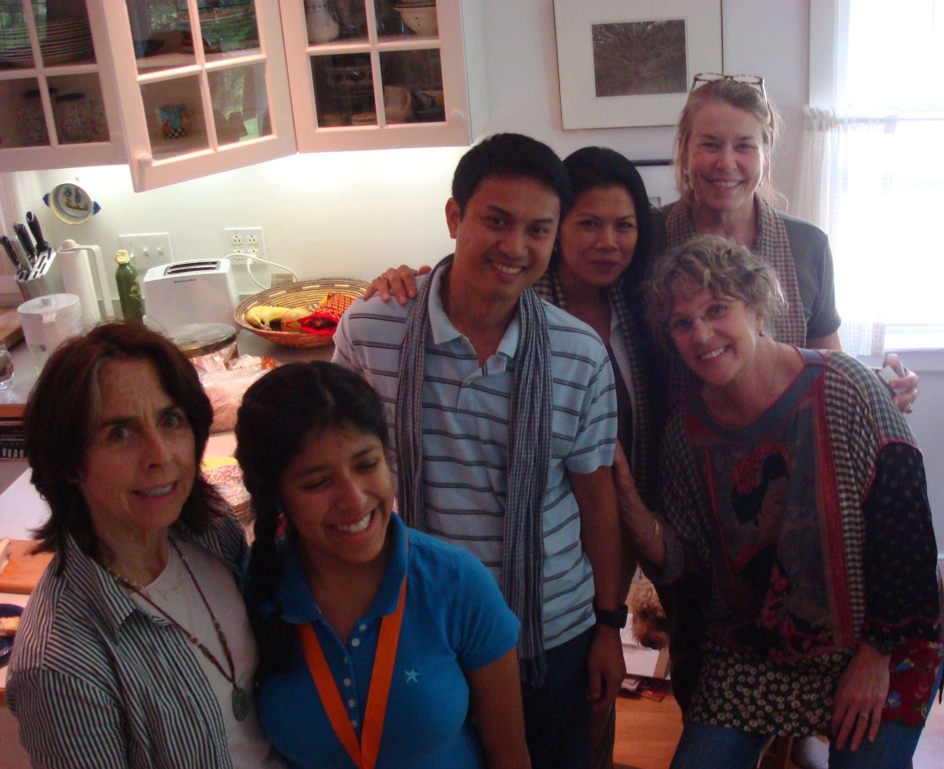 Mimi and Eliza Edmunds, Theary Seng, Phloeun Prim, Lauren Shaw, Carol (Belmont, 2 May 2010)