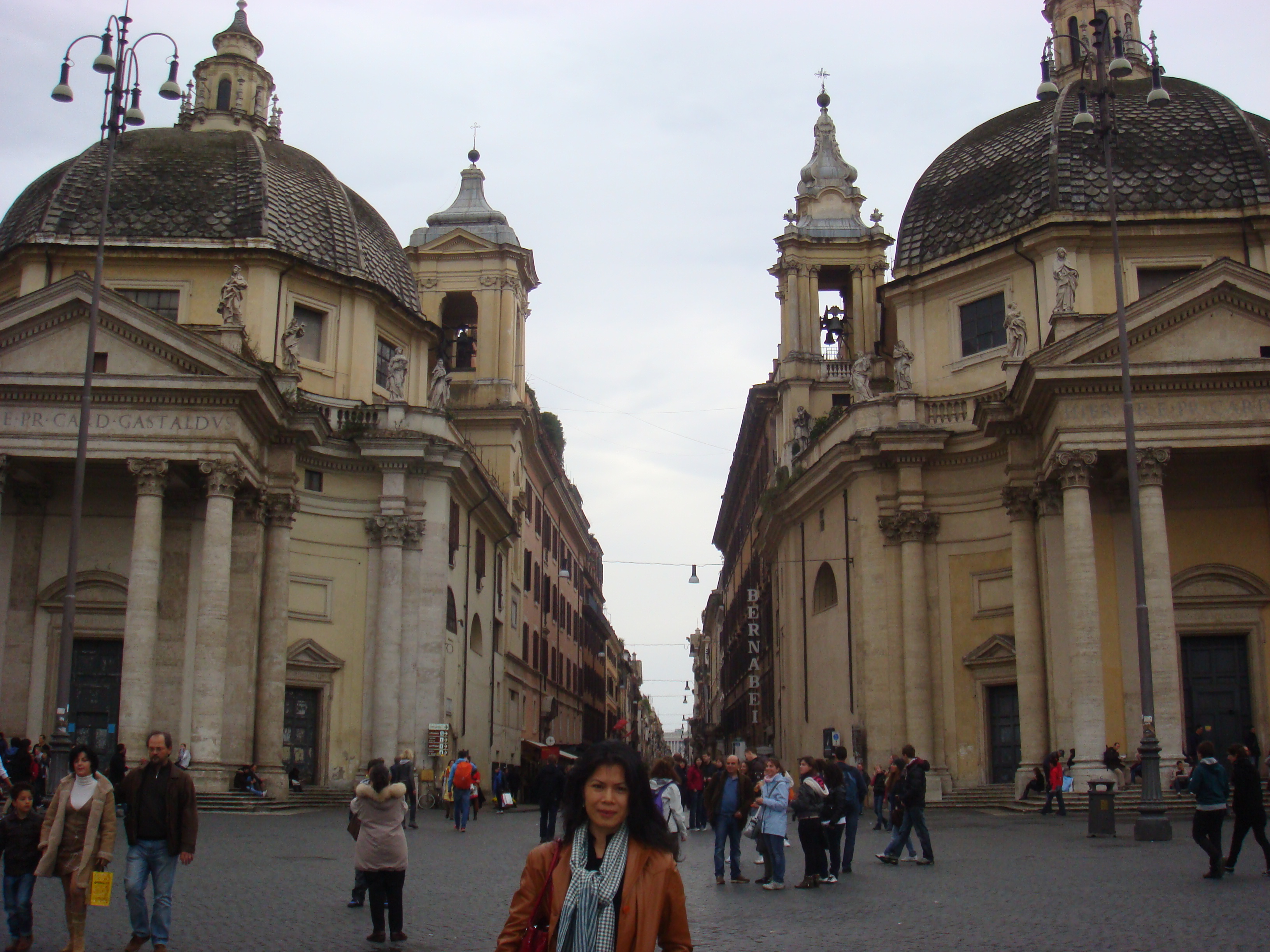 Theary Seng at Piazza Del Popolo, 31 Oct. 2010