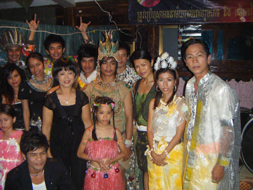 Leang Seckon and Theary Seng at the Rubbish Project Fashion Show (Kampong Som, 2008)