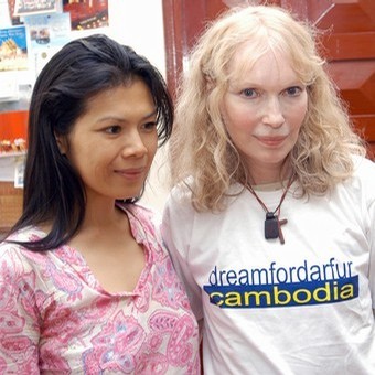 miafarrowthearysengdreamfordarfurcambodiajan08