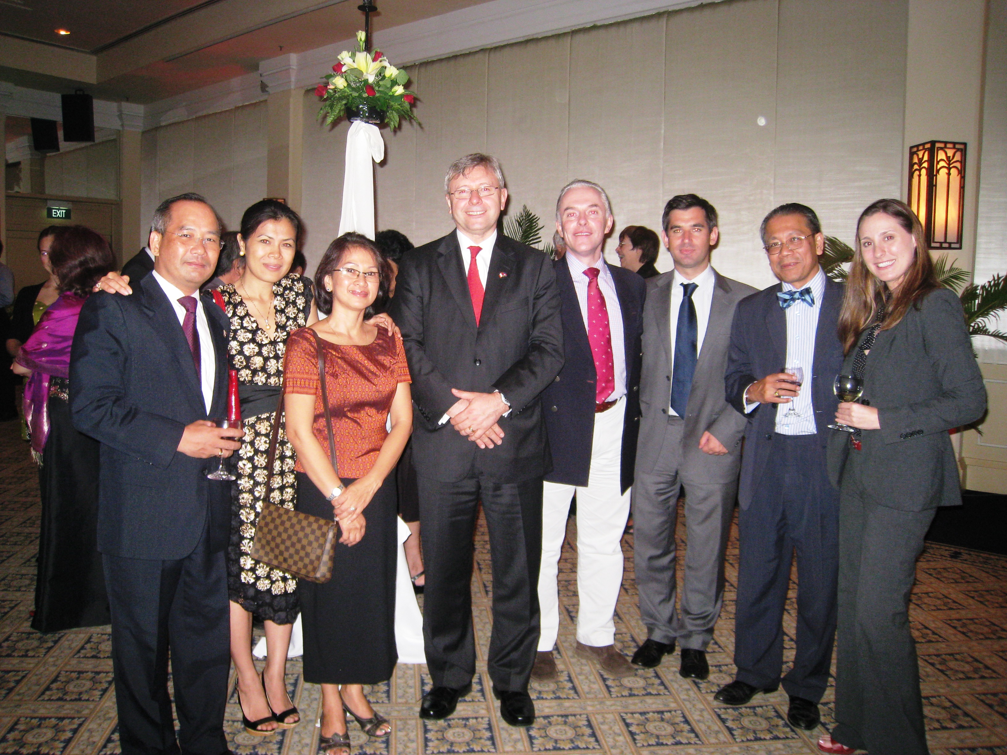 canadianambassadorronhoffmanbritambandrewmacesoksiphanamealybunleng30june2010
