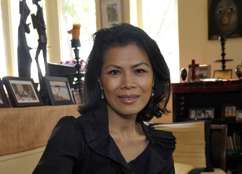Theary Seng, Dec. 2009 Roland Neveu